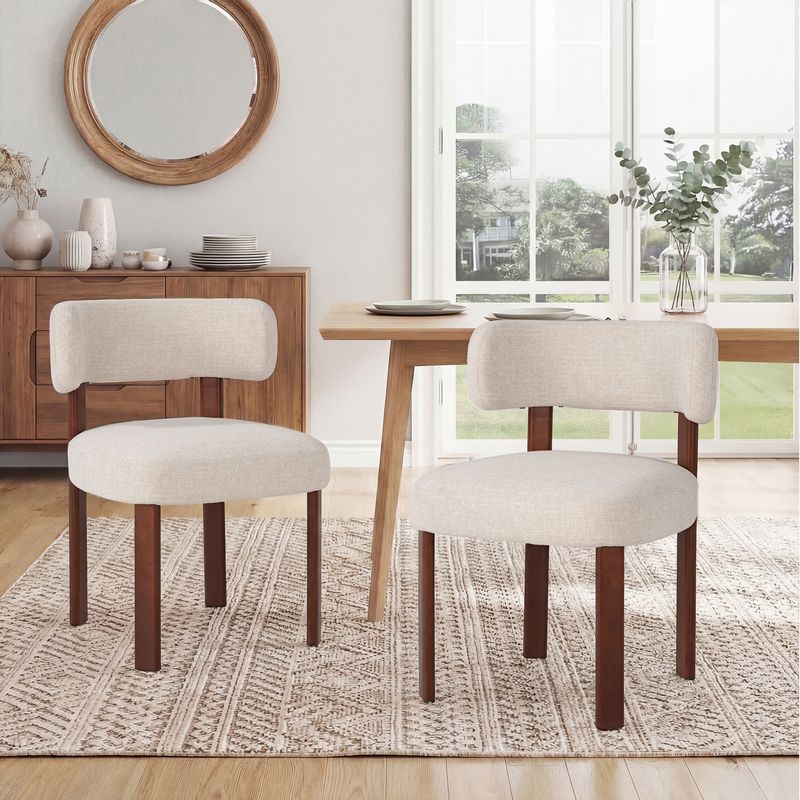 Chaise de salle à manger en bois massif, assise beige avoine, dans un séjour