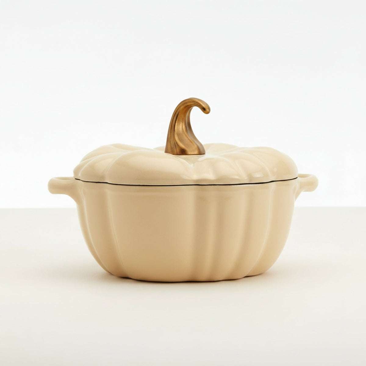 Cocotte citrouille en fonte émaillée coloris crème