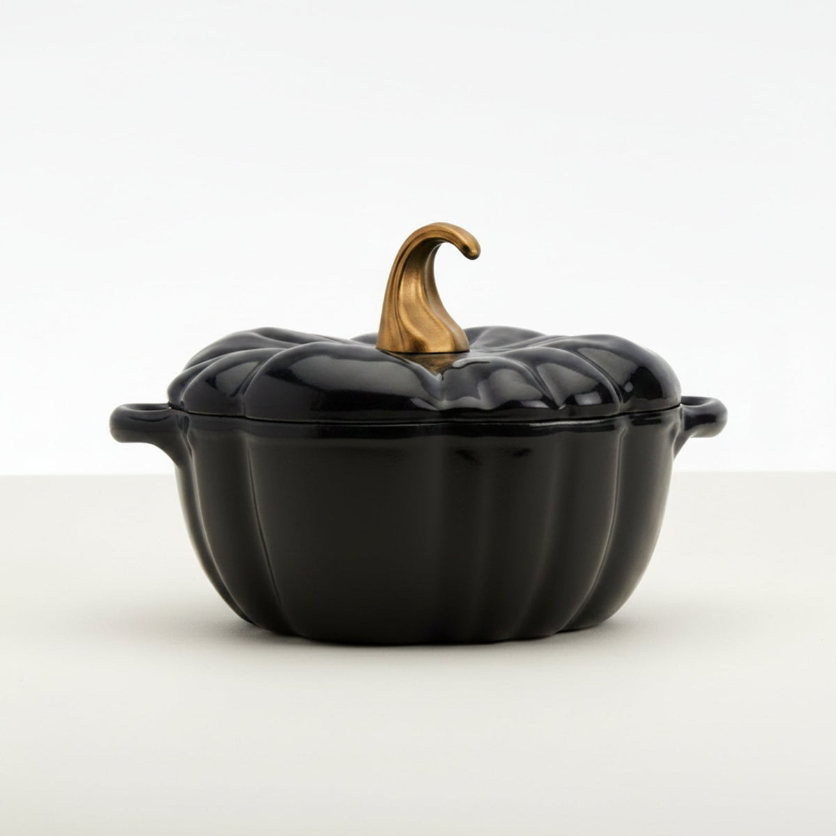 Cocotte citrouille en fonte émaillée coloris noir mat