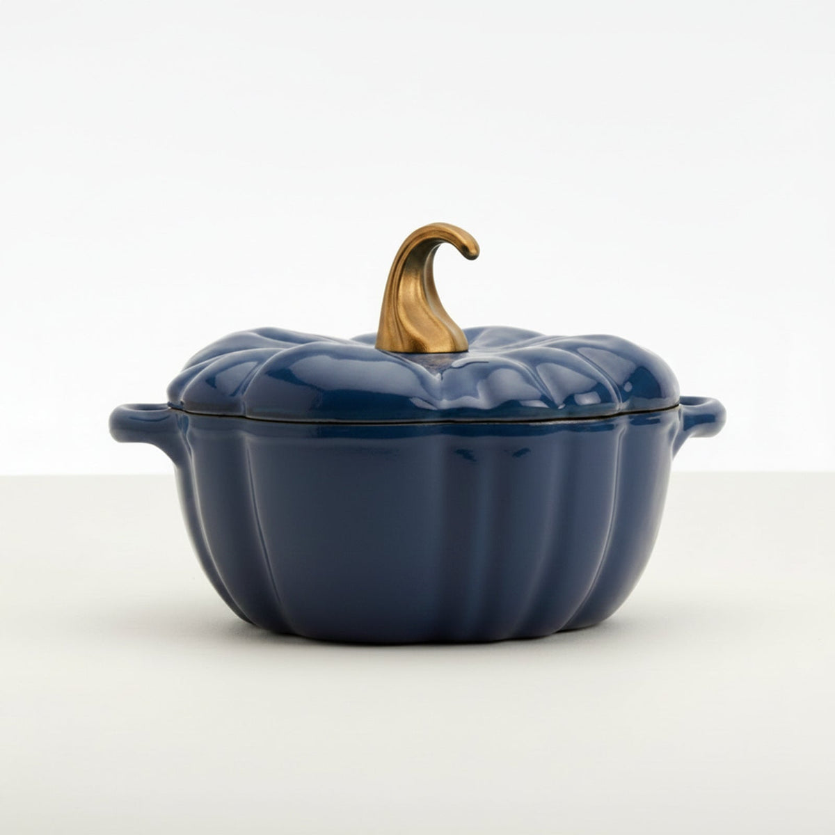 Cocotte citrouille en fonte émaillée coloris bleu orage